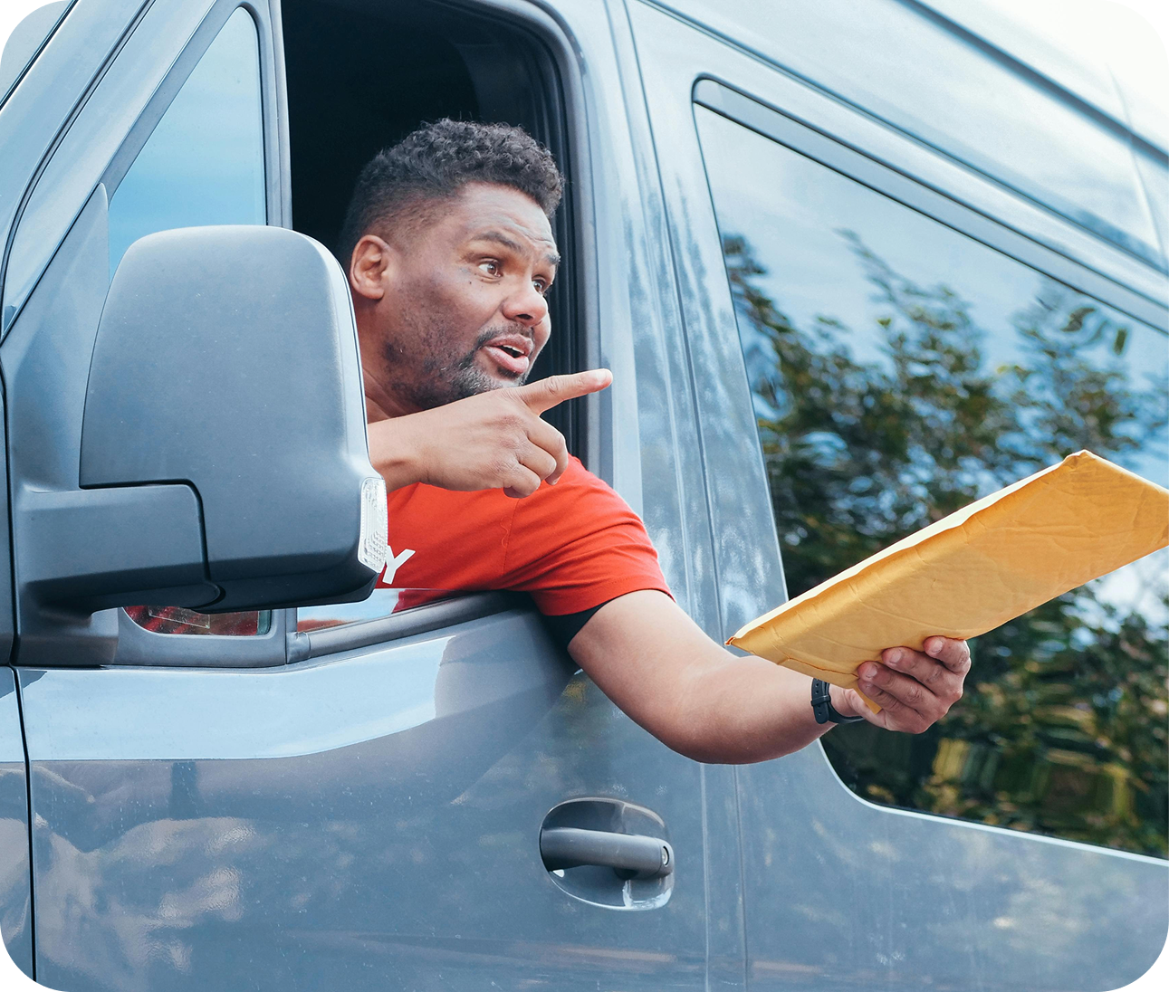 Delivery hub worker